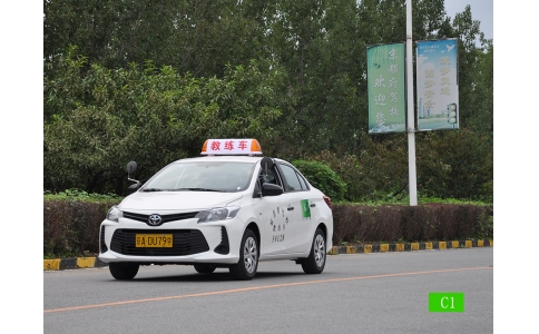 港澳臺同胞/外籍學(xué)車考汽車駕照